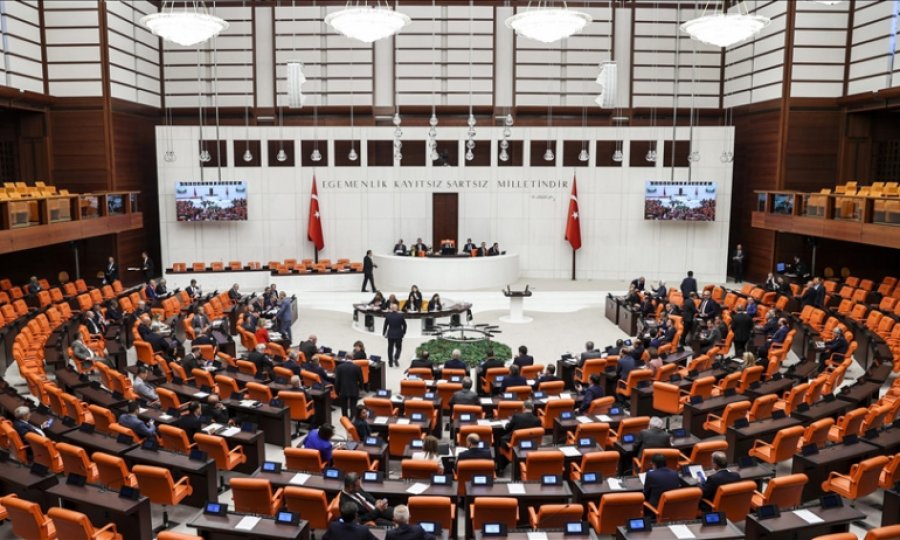 Başörtüsüne anayasal güvence teklifi, gelecek hafta TBMM gündemine alınacak