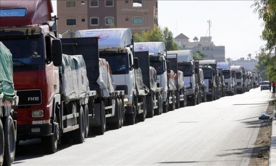 Ateşkesin ilk gününde Gazze'ye 200 tır insani yardım gönderildi
