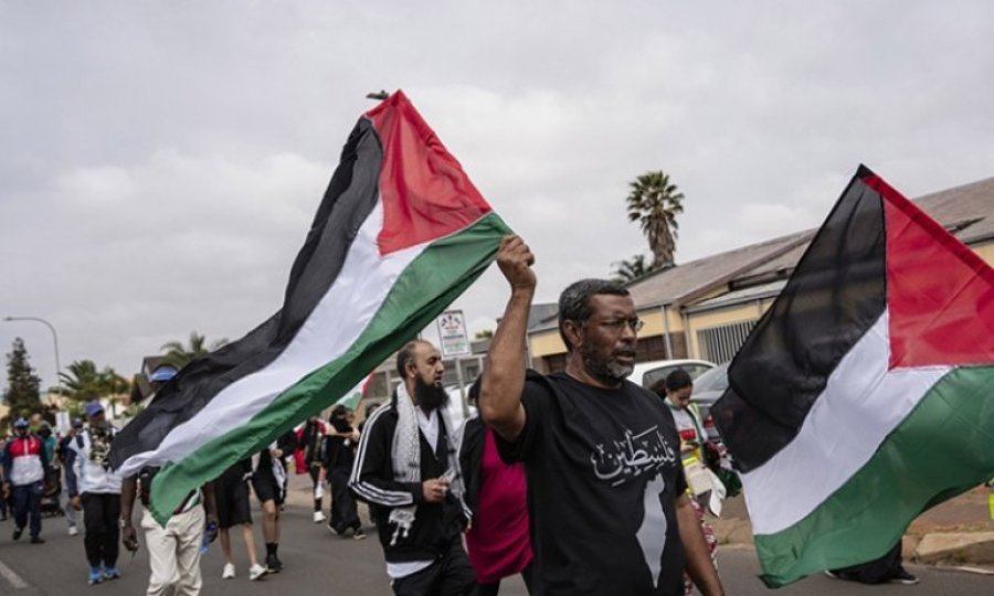 Güney Afrika, apartheid ile mücadelesini Siyonist İsrail'e karşı sürdürüyor 