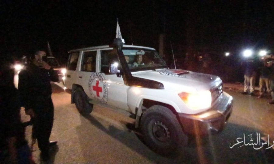Kassam Tugayları: Esirler Uluslararası Kızılhaç Komitesine teslim edildi 