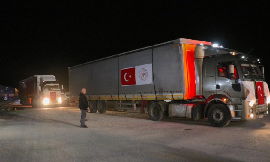 Türkiye'den İran'a 6 tırlık tıbbi yardım yola çıkıyor